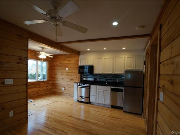 12 E Tiana Road 6, Hampton Bays NY 11946