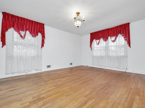 214-14 23rd Avenue, Bayside NY 11360