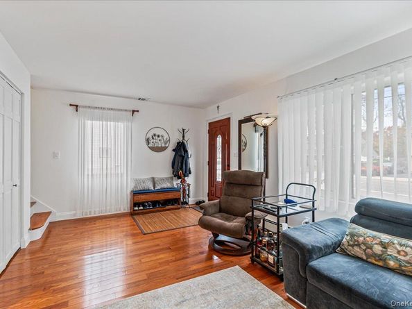 4928 Express Drive S, Ronkonkoma NY 11779