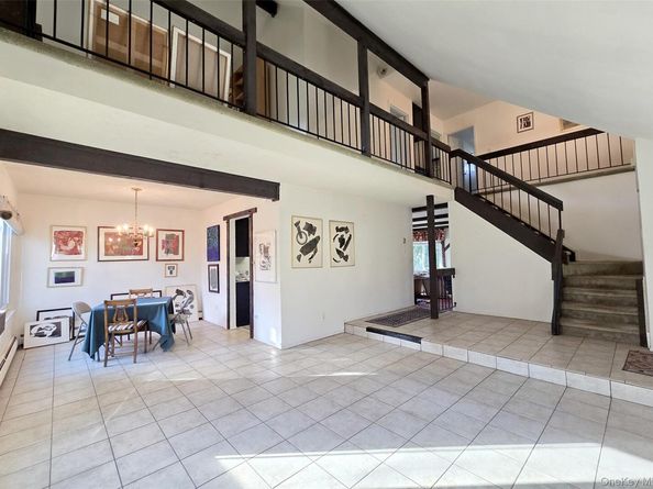 48 Glenmere Lane, Coram NY 11727