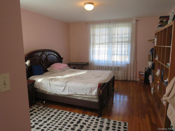 7445 Yellowstone Blvd 5G, Rego Park NY 11374