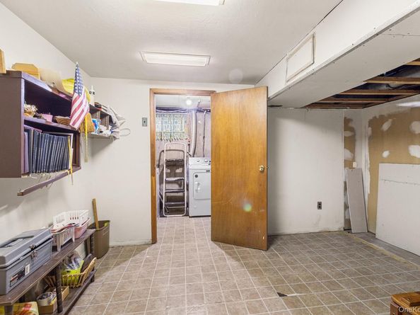 37 Beaumont Drive, Plainview NY 11803