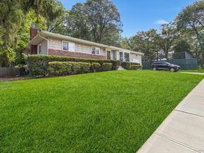37 Beaumont Drive, Plainview NY 11803
