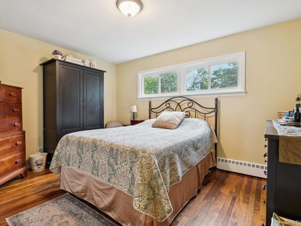 111 Berry Street, Lindenhurst NY 11757