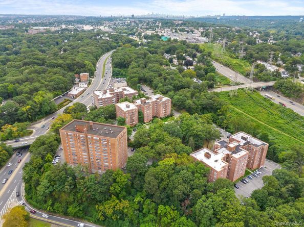 609 Palmer Road 4C, Yonkers NY 10701