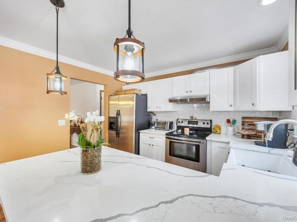 46 -4 Oak Street A, Centereach NY 11720