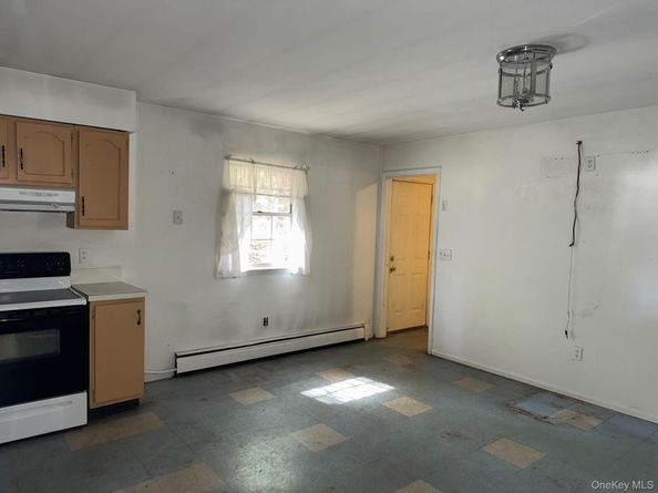 96 Norfleet Lane, Coram NY 11727