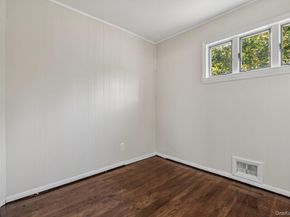 10 Ehler Street, Brentwood NY 11717