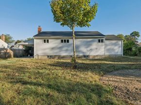 10 Ehler Street, Brentwood NY 11717