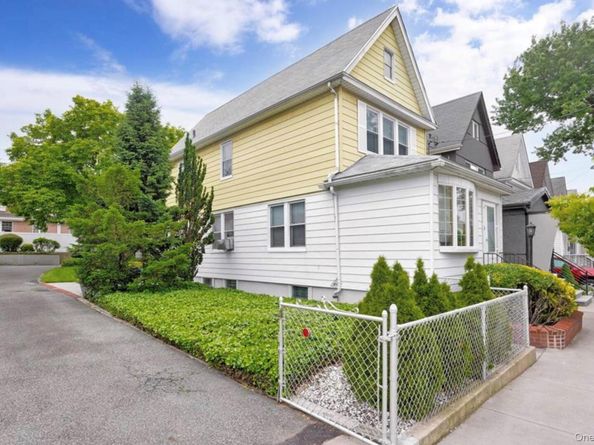 5924 59th Road, Maspeth NY 11378