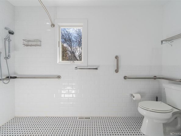 56765 Route 48, Greenport NY 11944