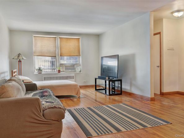 133 Beach 120 Street 2C, Rockaway Park NY 11694