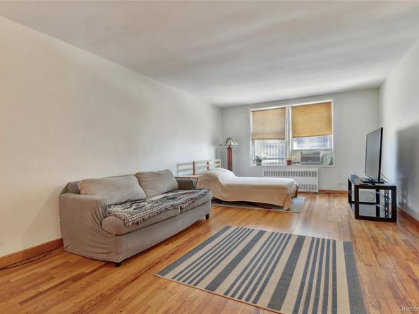 133 Beach 120 Street 2C, Rockaway Park NY 11694