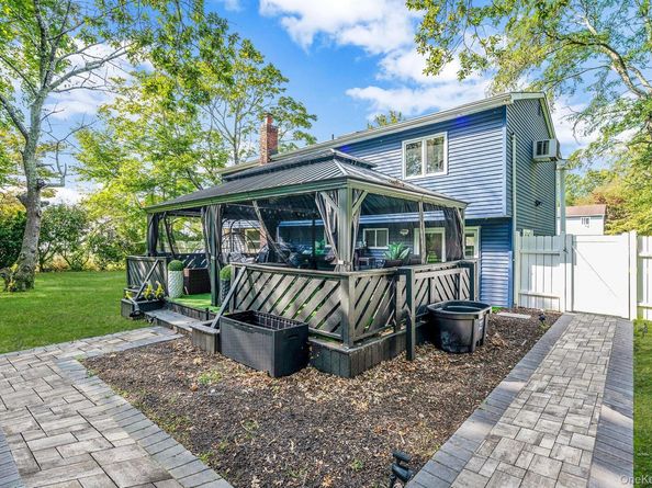 240 Babylon Street, Islip Terrace NY 11752