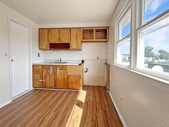 245 Dartmouth Drive, Hicksville NY 11801