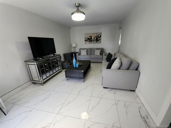2711 Dewitt Place, Bronx NY 10469