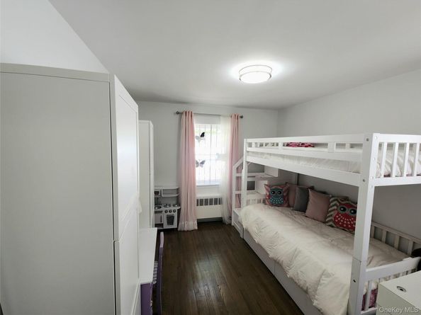 2711 Dewitt Place, Bronx NY 10469