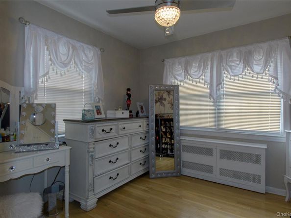3975 Anne Drive, Seaford NY 11783