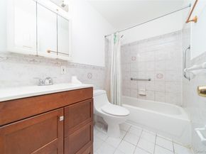 8716 Palo Alto Street, Hollis NY 11423