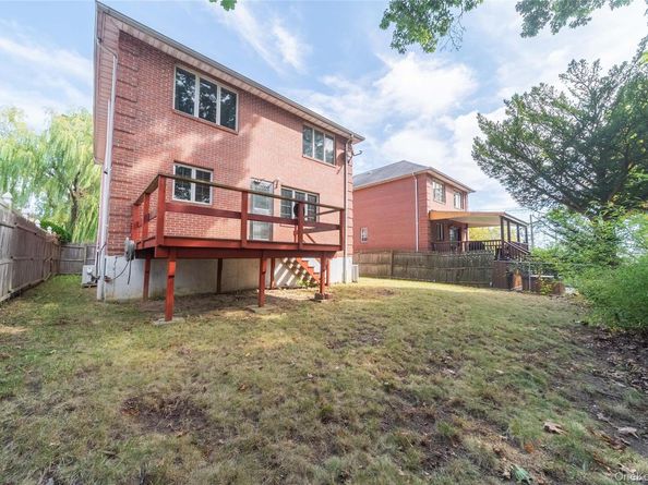 8716 Palo Alto Street, Hollis NY 11423