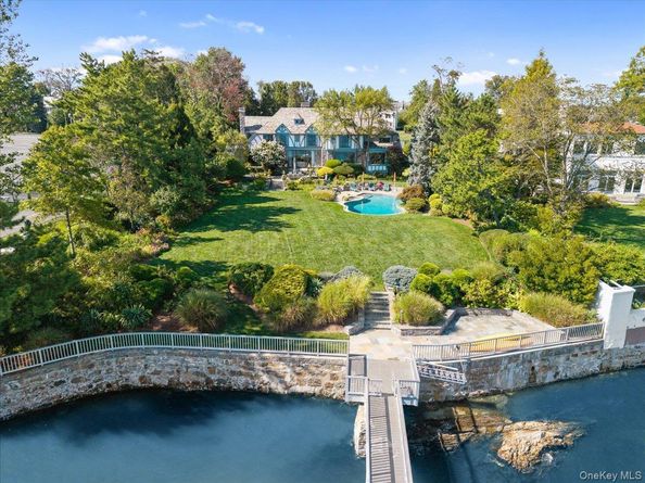 19 Oak Bluff Avenue, Larchmont NY 10538