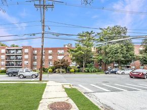 250 W Merrick Road 2L, Freeport NY 11520