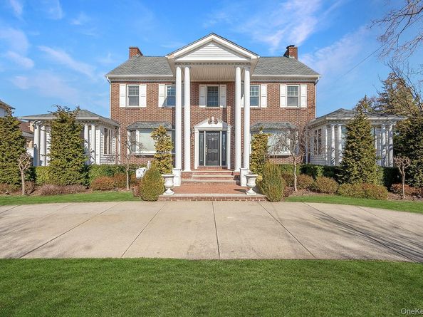 23 Center Drive, Malba NY 11357