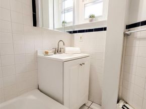 147-15 Village 31 GD, Briarwood NY 11435