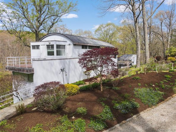 54 Cross Pond Road, Pound Ridge NY 10576