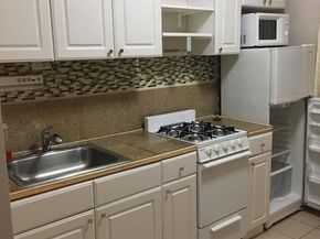 6017 80th Avenue, Glendale NY 11385