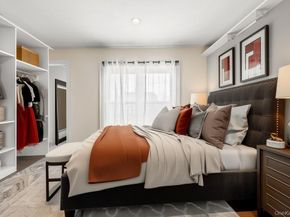 15 Bayside Avenue, Oyster Bay NY 11771