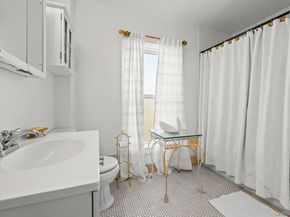 15 Bayside Avenue, Oyster Bay NY 11771