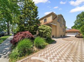 16015 13th Avenue, Whitestone NY 11357