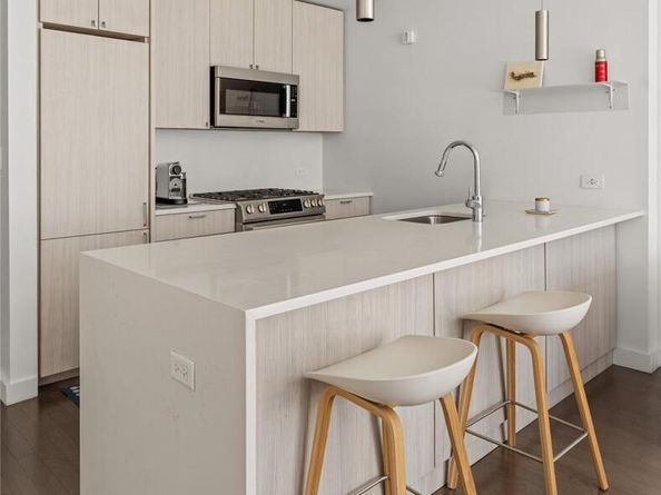 3432 35th Street 2D, Astoria NY 11106