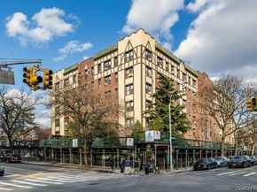 11525 Metropolitan Avenue 233, Kew Gardens NY 11418