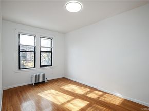 11525 Metropolitan Avenue 233, Kew Gardens NY 11418