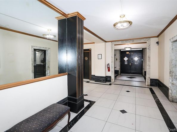 11525 Metropolitan Avenue 233, Kew Gardens NY 11418