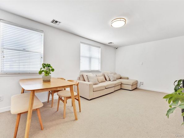 229-09 69th Avenue 77, Bayside NY 11364