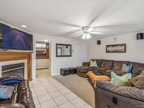 17 Whitehall Lane, New Hyde Park NY 11040