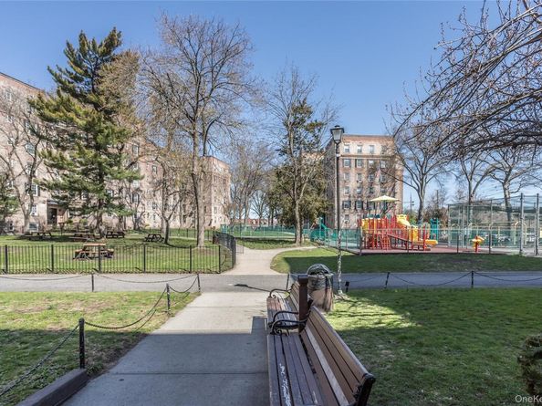 55-23 31 Avenue 1, Woodside NY 11377