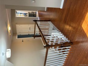 18 Lakeside Drive, Valhalla NY 10595