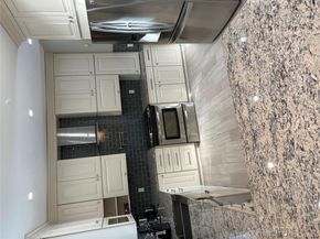 18 Lakeside Drive, Valhalla NY 10595