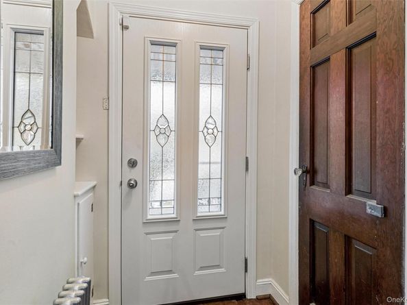 9 Clinton Street, Elmont NY 11003