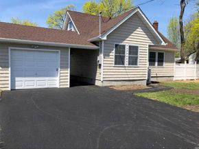 11 Jefferson Street, Copiague NY 11726