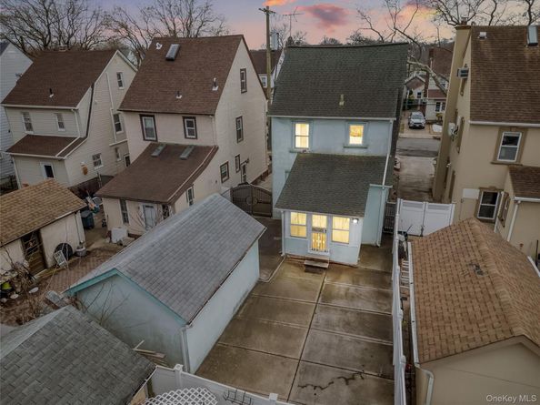 241-19 86th Road, Bellerose NY 11426