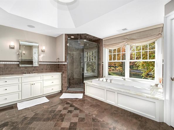 5 Sutton Farm Drive, Chappaqua NY 10514