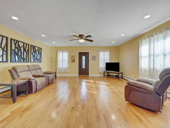 107E Edgewater Park 107E, Bronx NY 10465