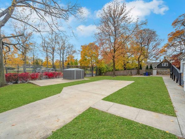 107E Edgewater Park 107E, Bronx NY 10465