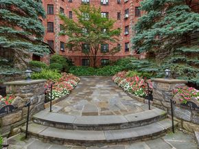 45 W Pondfield Road 1F, Bronxville NY 10708