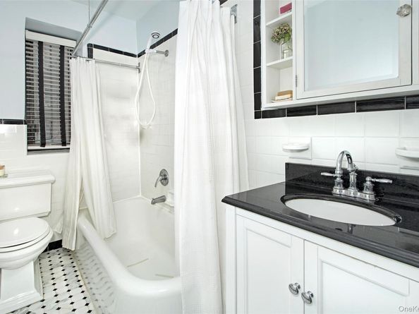 45 W Pondfield Road 1F, Bronxville NY 10708